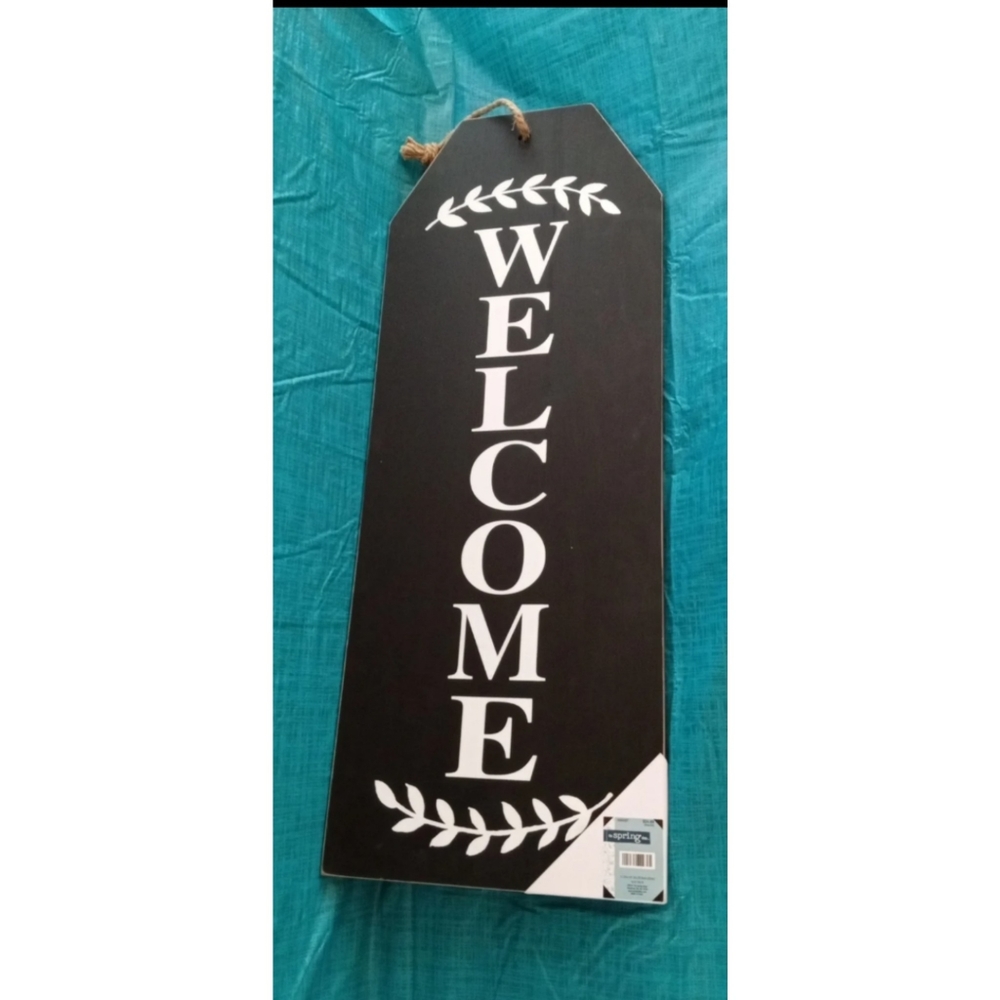 Farmhouse welcome sign